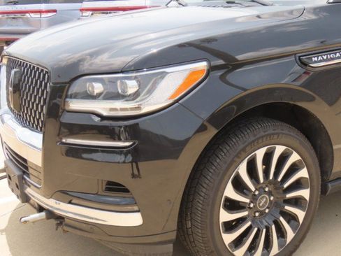 Used 2022 Lincoln Navigator Black Label AWD/4WD image 3