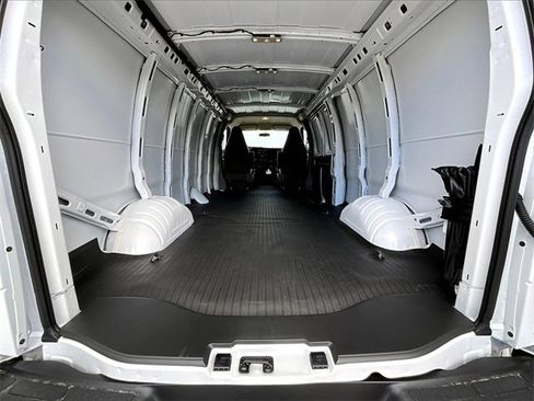 New 2025 Chevrolet Express 2500 Extended w/ Enhanced Convenience Package image 12