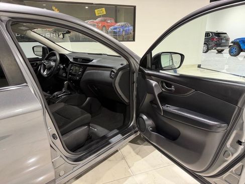 Used 2017 Nissan Rogue Sport S w/ S Appearance Package FWD image 18