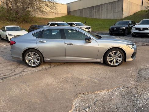 Used 2023 Acura TLX w/ Technology Package image 4