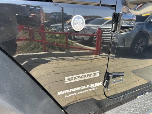 Used 2018 Jeep Wrangler Unlimited Sport S image 6