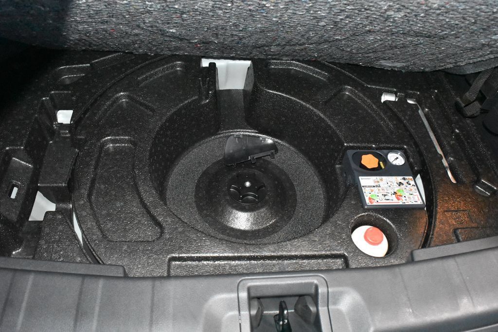 Certified 2022 Nissan Rogue Sport SL AWD/4WD image 26