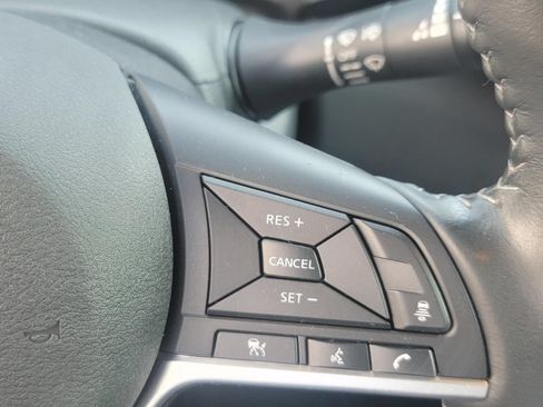 Used 2022 Nissan Sentra SV w/ Lighting Package FWD image 30