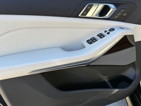 New 2026 BMW X5 xDrive40i w/ Executive Package image 15
