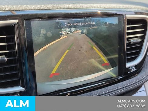 Used 2023 Chrysler Pacifica Touring-L FWD image 24