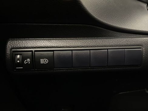 Used 2021 Toyota Corolla SE image 28