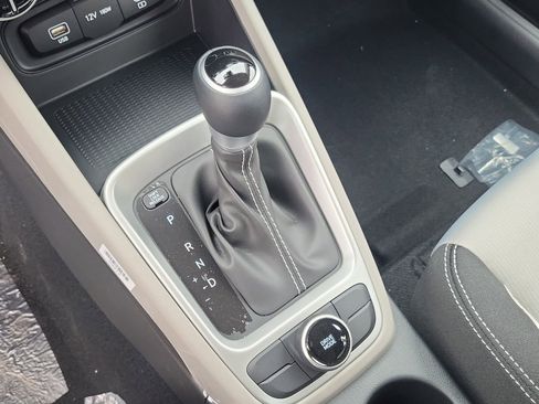 New 2025 Hyundai Venue SEL image 11