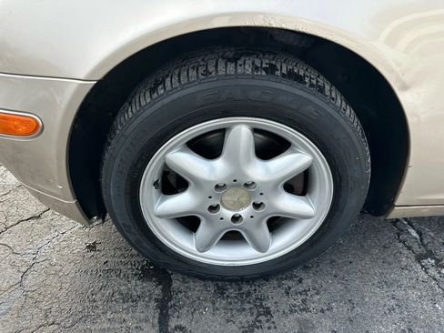 Used 2001 Mercedes-Benz C 320 Sedan image 9