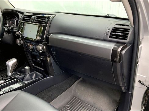 Used 2023 Toyota 4Runner TRD Off-Road Premium AWD/4WD image 15