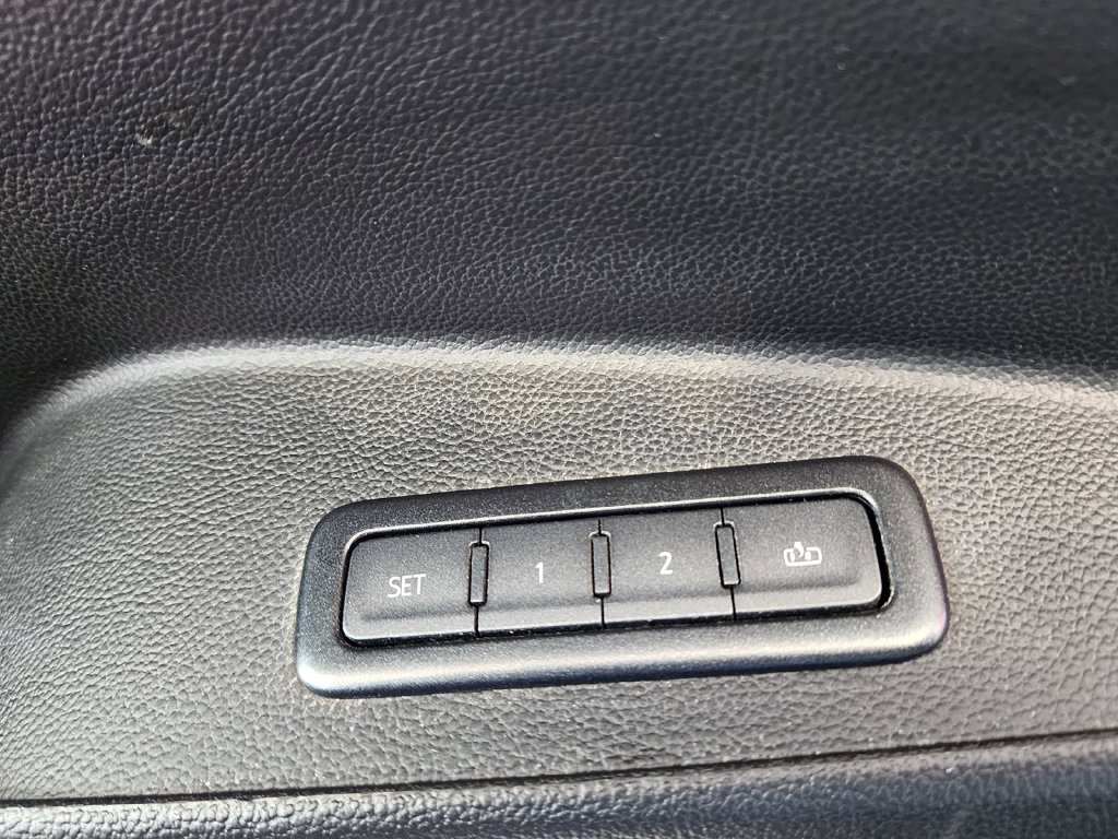 Used 2020 Chevrolet Tahoe Premier AWD/4WD image 19