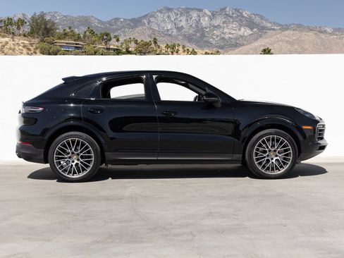Used 2022 Porsche Cayenne S AWD/4WD image 8