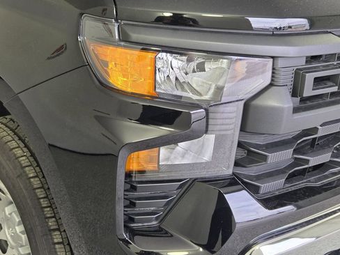 New 2026 Chevrolet Silverado 1500 W/T w/ WT Safety Package RWD image 9