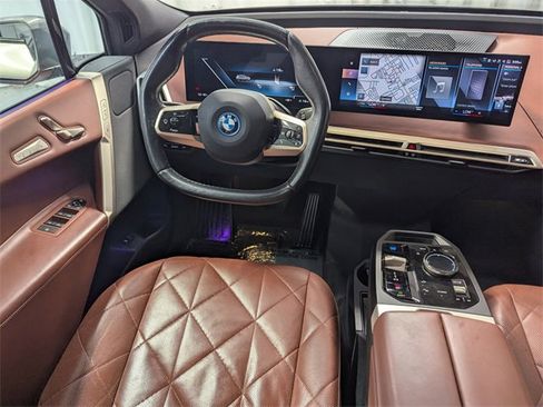 Used 2023 BMW iX xDrive50 w/ Sport Package image 7