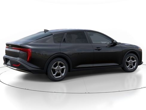 New 2026 Kia K4 LXS image 6