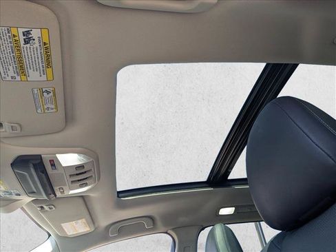Used 2022 Subaru Ascent Touring AWD/4WD image 16