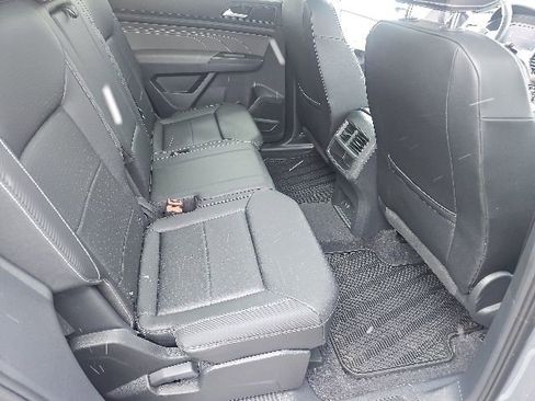 Used 2023 Volkswagen Atlas Cross Sport SEL R-Line AWD/4WD image 11