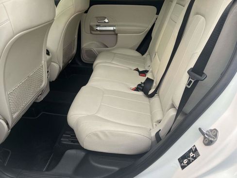Certified 2023 Mercedes-Benz GLB 250 4MATIC image 18