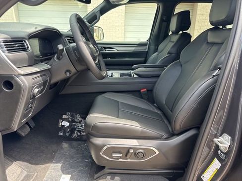 New 2026 Jeep Grand Wagoneer L 2WD image 11