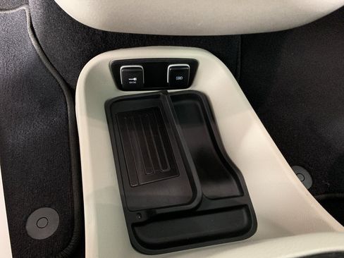 Used 2017 Chrysler Pacifica Touring-L Plus w/ Advanced Safetytec Group image 26