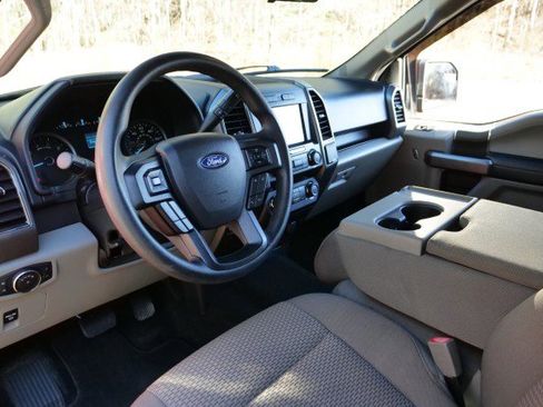 Used 2020 Ford F150 XLT image 2