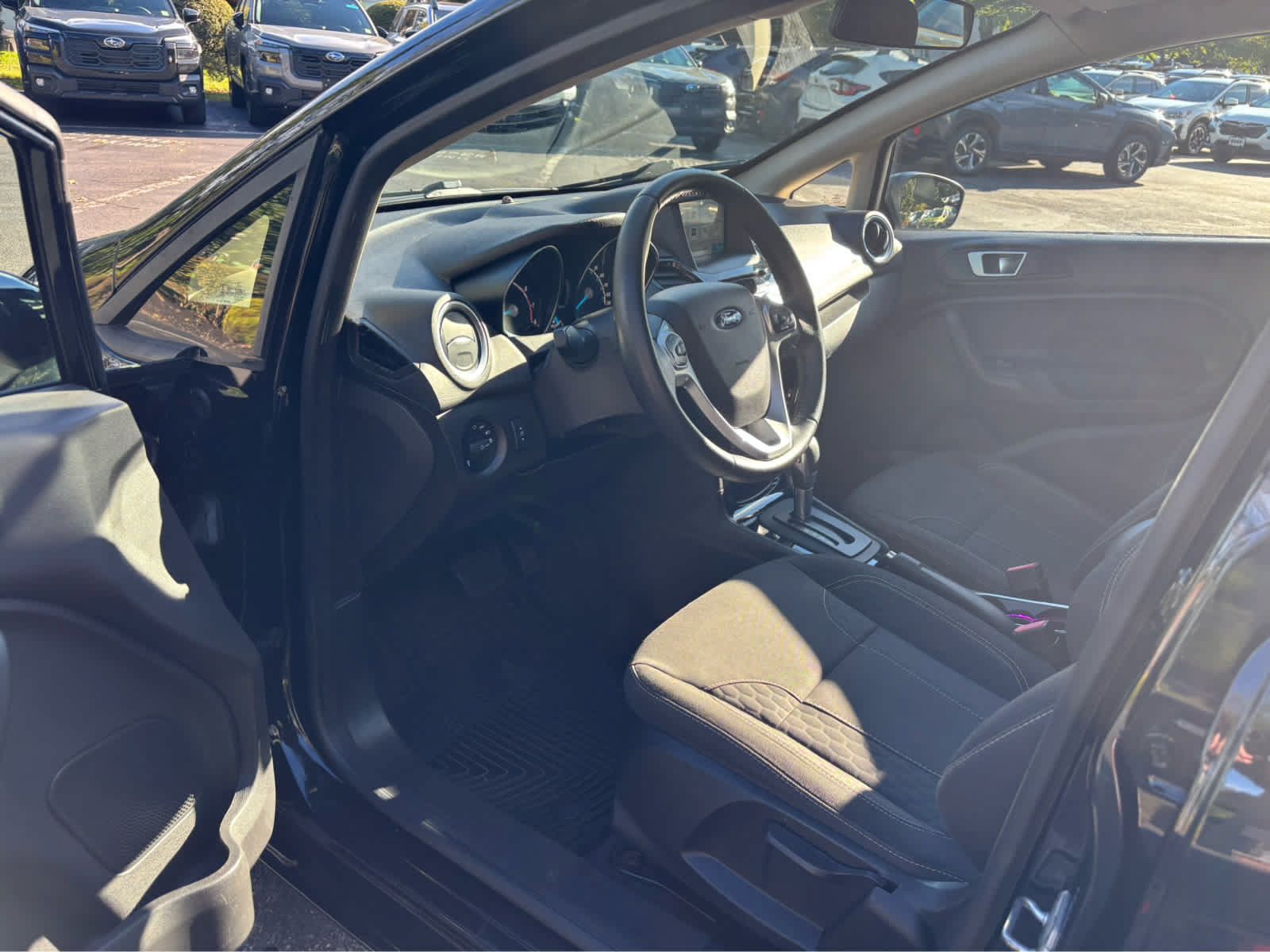 Used 2016 Ford Fiesta SE w/ Equipment Group 201A FWD image 18