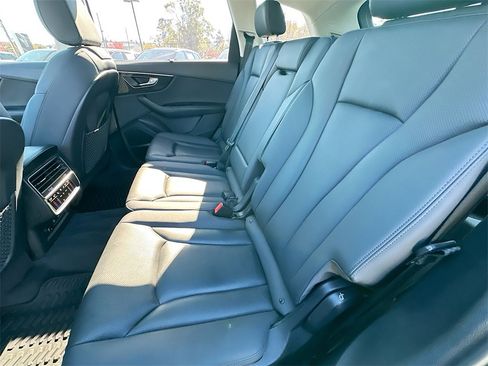 Used 2022 Audi Q7 3.0T Prestige image 4