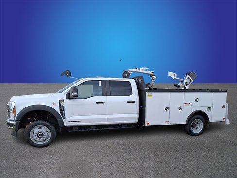 New 2024 Ford F550 4x4 Crew Cab Super Duty image 2