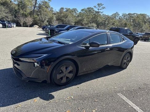 Certified 2024 Toyota Prius LE image 5