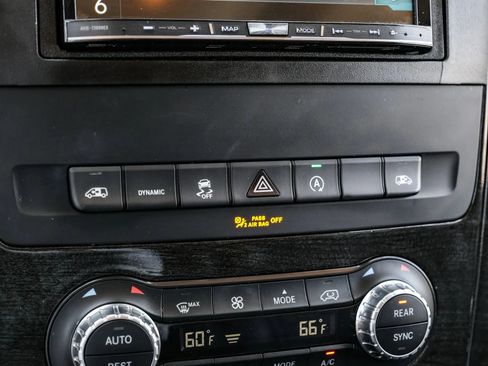 Used 2020 Mercedes-Benz Metris Passenger image 31