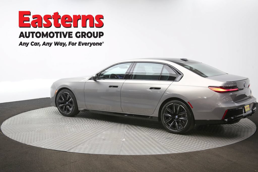 Used 2023 BMW 760i xDrive w/ Executive Package AWD/4WD image 69