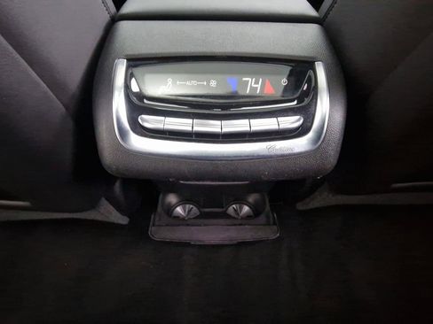 Used 2020 Cadillac XT6 Premium Luxury image 27