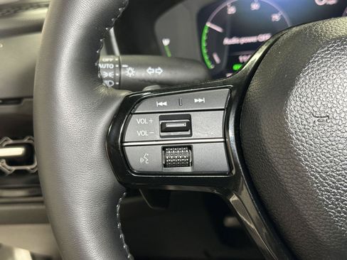 Certified 2025 Honda Accord Touring image 25