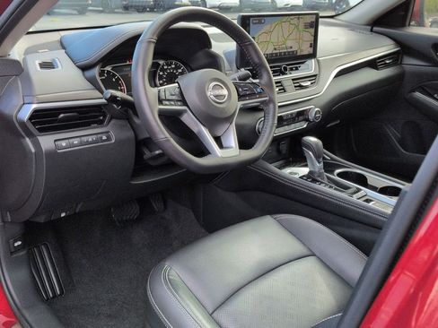 Used 2025 Nissan Altima 2.5 SL image 9