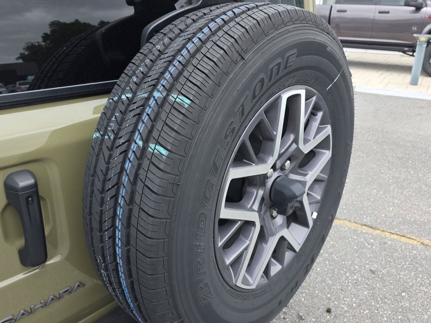 Used 2026 Jeep Wrangler Unlimited Sahara AWD/4WD image 11
