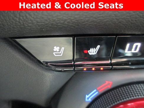 Certified 2021 Chevrolet Blazer RS w/ Enhanced Convenience Package image 17