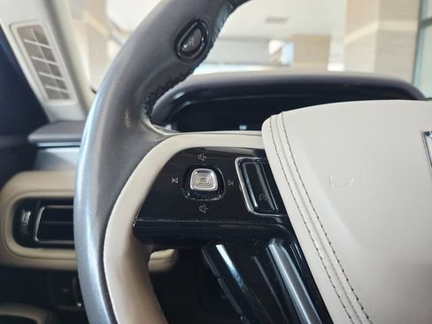 Used 2021 Lincoln Aviator 2WD image 19