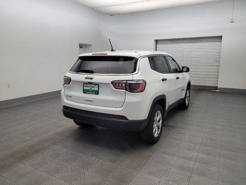 Used 2024 Jeep Compass Sport AWD/4WD image 9
