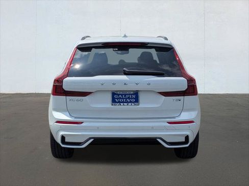 New 2026 Volvo XC60 T8 Ultra w/ Climate Package PRO AWD/4WD image 5