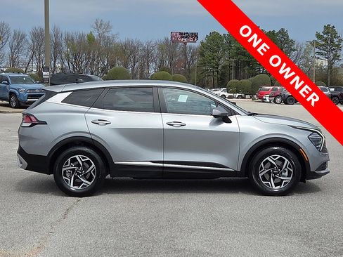 Used 2024 Kia Sportage LX FWD image 6