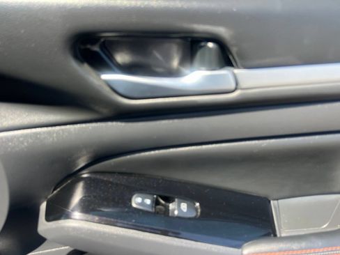 Used 2025 Nissan Altima 2.5 SR FWD image 44
