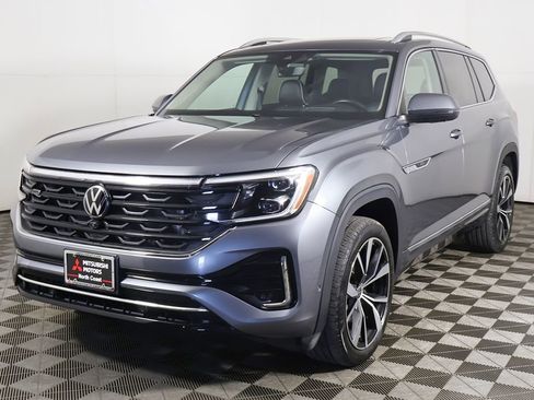 Used 2024 Volkswagen Atlas SEL Premium R-Line AWD/4WD image 13