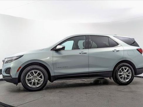 Used 2022 Chevrolet Equinox LT FWD image 3