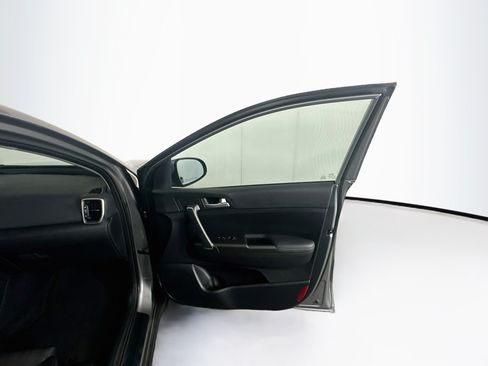 Used 2021 Kia Sportage LX FWD image 29