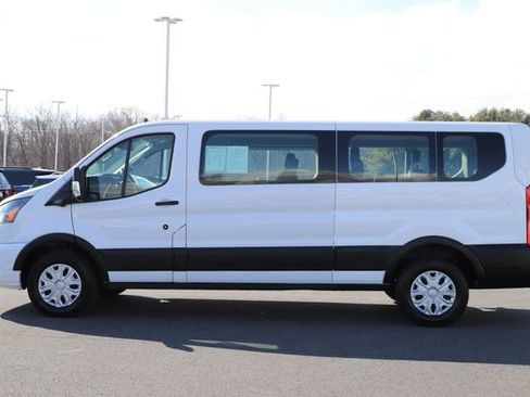Used 2023 Ford Transit 350 XLT image 4