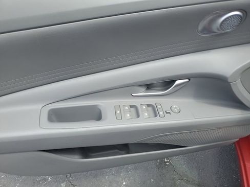 Used 2024 Hyundai Elantra SEL FWD image 17