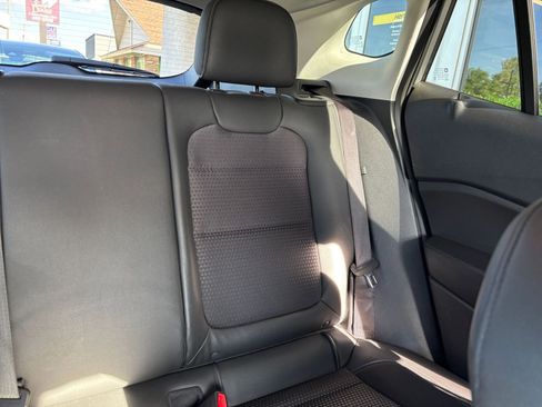 Used 2025 Chevrolet Trax LT image 36