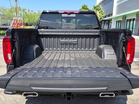 New 2026 GMC Sierra 1500 Denali Ultimate w/ LPO, Black Badging Package AWD/4WD image 23