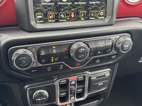 Used 2022 Jeep Gladiator Rubicon w/ Cold Weather Group image 25