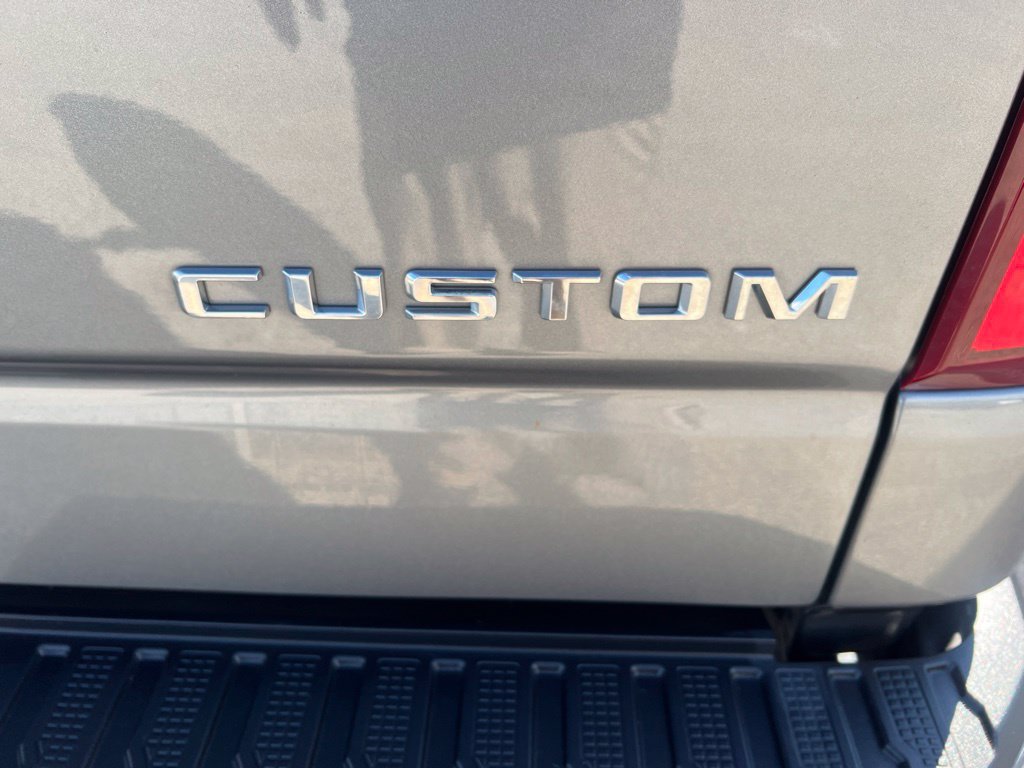 Used 2021 Chevrolet Silverado 1500 Custom AWD/4WD image 29