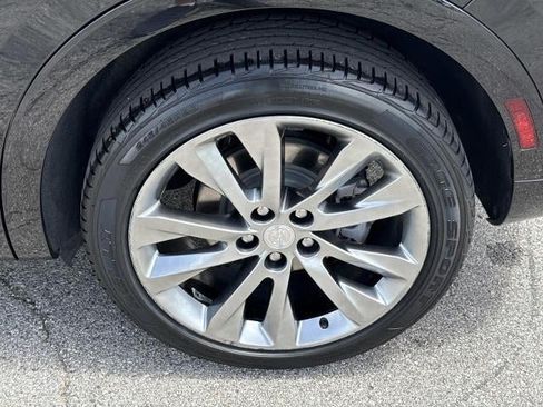 Used 2021 Buick Envision Avenir w/ Technology Package II FWD image 30